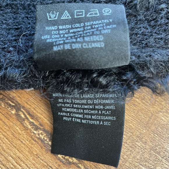 NWT Sleeping On Snow x Anthropologie Black Tavan Mohair Blend Fuzzy Vest - Picture 12 of 14